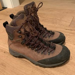 la sportiva hiking boots sz 9